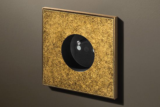 Lithoss Squares (19) stopcontact brushed brass Lithoss Squares (19) stopcontact brushed brass